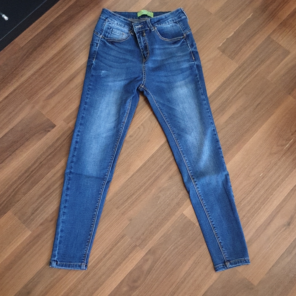 PUSHUP BUTT HIGHRISE SKINNY DENIM JEANS